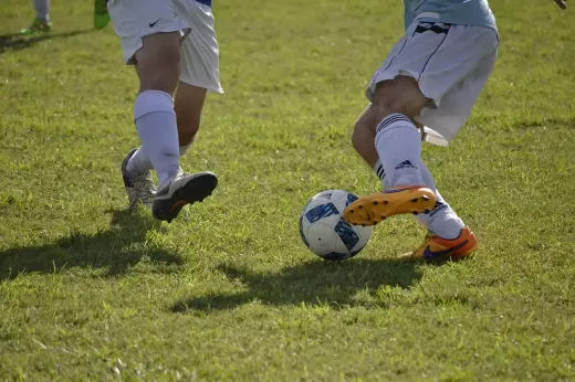 Tips voor het oefenen en leren dribbelen in voetbal